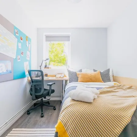 Stylish Private Bedrooms And At Beech Gardens Student * Birmingam
