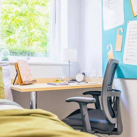 Stylish Private Bedrooms And At Beech Gardens Student
