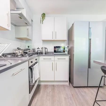 Stylish Private Bedrooms And At Beech Gardens Student