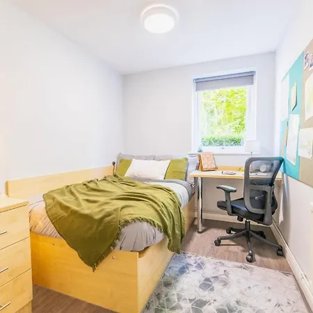 Stylish Private Bedrooms And At Beech Gardens Student Apartamento *